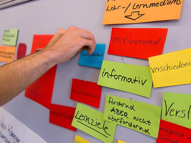 Graded standards and indicators for the development of competencies in teacher education