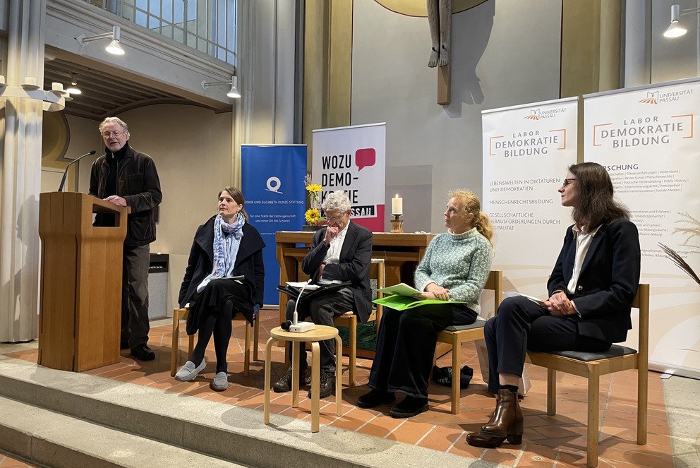 Einführung Zeitzeugengespräch am 9.11.2025