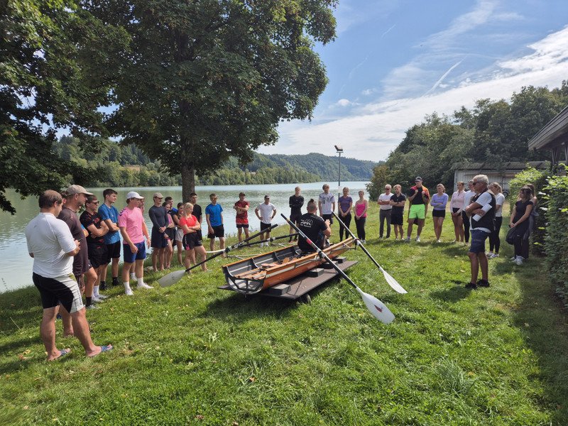Gemeinsamer Ruderkurs am Inn in Passau; Foto: Universität Passau