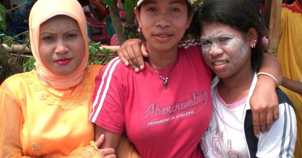 Indonesian girls in Alor, Eastern Indonesia