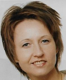 Frau/she/her