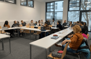 Workshop-Teilnehmer im Raum