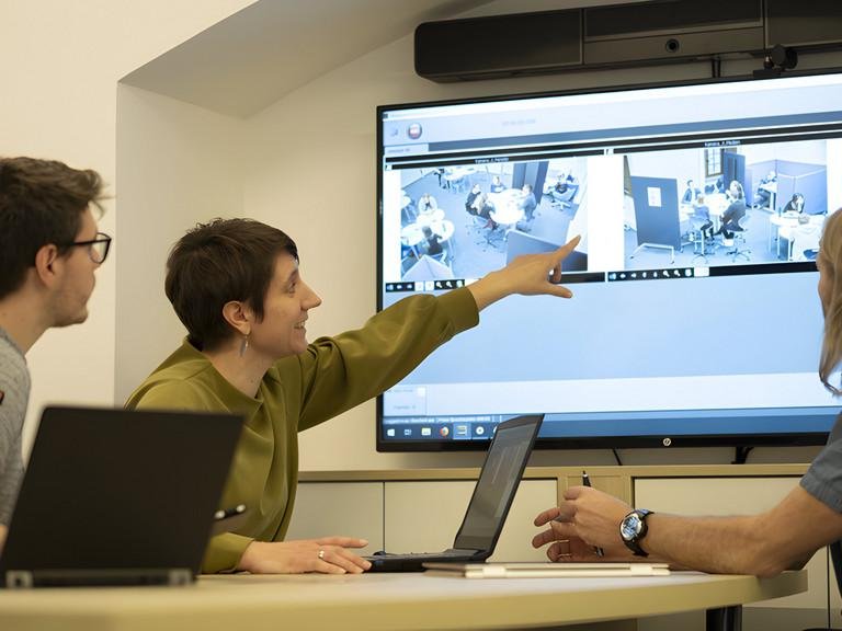 Educational innovation rooms for teacher training