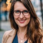 Portraitbild Veronika Hackl