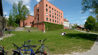 Geistes- und Kultur&shy;wissen&shy;schaft&shy;liche Fakult&auml;t
